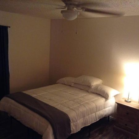 1 Bedroom Apartment For You! Next To Fort Sill لوتون المظهر الخارجي الصورة