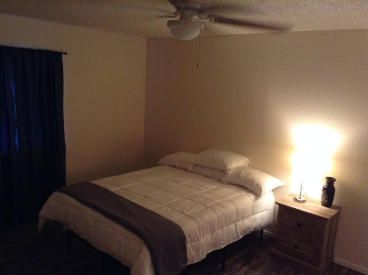 1 Bedroom Apartment For You! Next To Fort Sill لوتون المظهر الخارجي الصورة